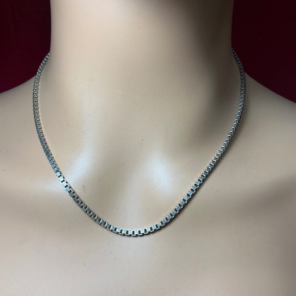 Heavy Sterling Silver Box Chain Necklace / Chain. 18 inches long - Picture 1 of 6